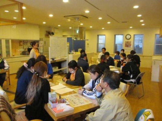 活動中の多目的室