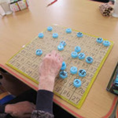 ゲームを楽しむテーブル
