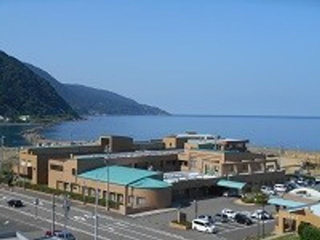 海辺の建物外観 外観 海に面した施設の外観です。穏やかな環境で働くことができます。
