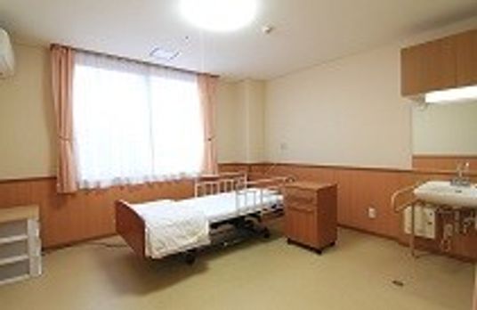 明るい個室の居室