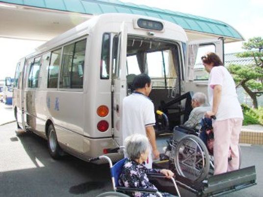 送迎用バス