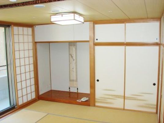 和の趣を感じる和室