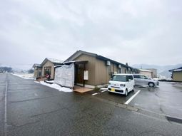 落ち着いた平屋の建物