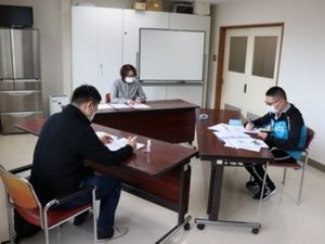 打ち合わせする多目的室  