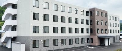 新しい建物の外観