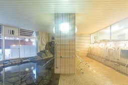 タイル張りの浴室