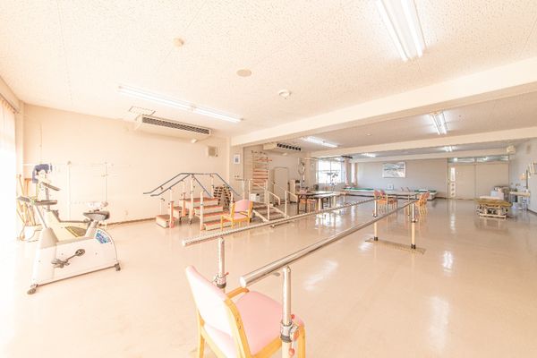 光が差す機能訓練室