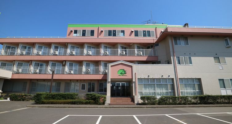 開放的な建物外観