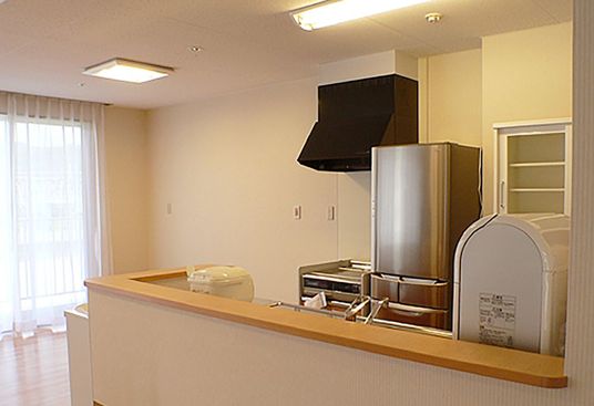 明るいキッチン空間