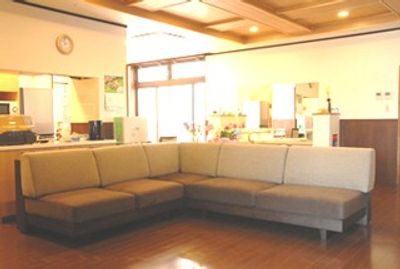 落ち着いたソファのリビング