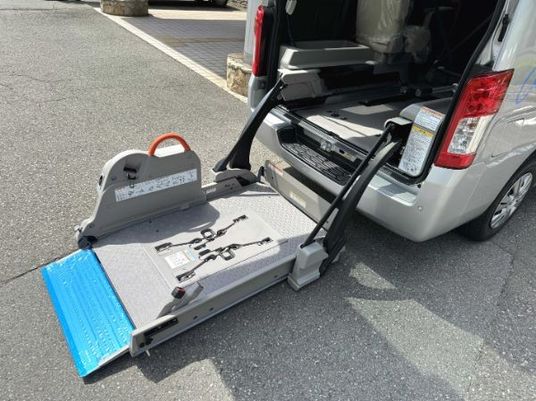 車いす用スロープ外観  