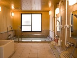 安全な設備の整った浴室