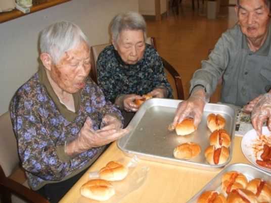 高齢者の食事準備活動