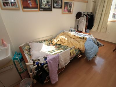 日差しの入る清潔な居室