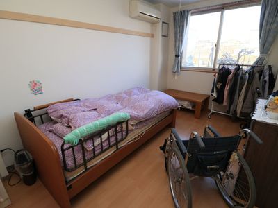 居室と車椅子