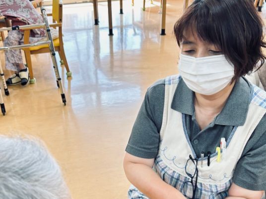 リビングで交流中