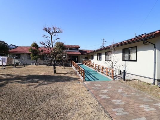 日当たりの良い中庭