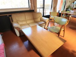 温かみのある休憩スペース