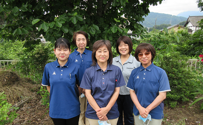 屋外の庭