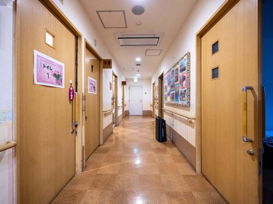 清潔感あふれる廊下