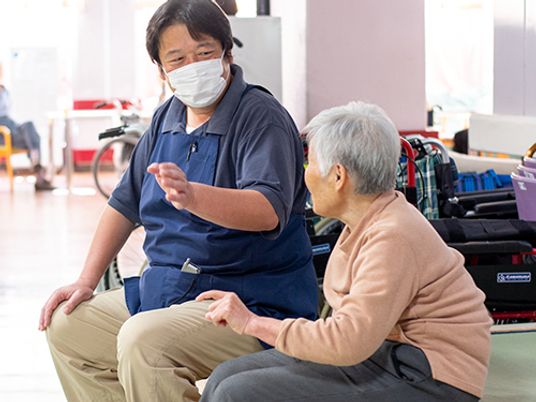 スタッフと利用者の様子