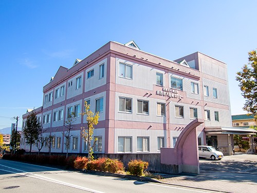 峡西老人保健センターの外観
