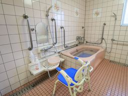 利用者の安全を考えた浴室