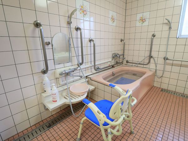 利用者の安全を考えた浴室