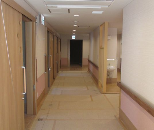 広い廊下