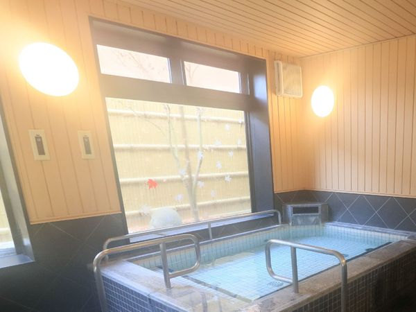 温かみのある浴室