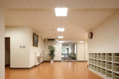 広々とした廊下