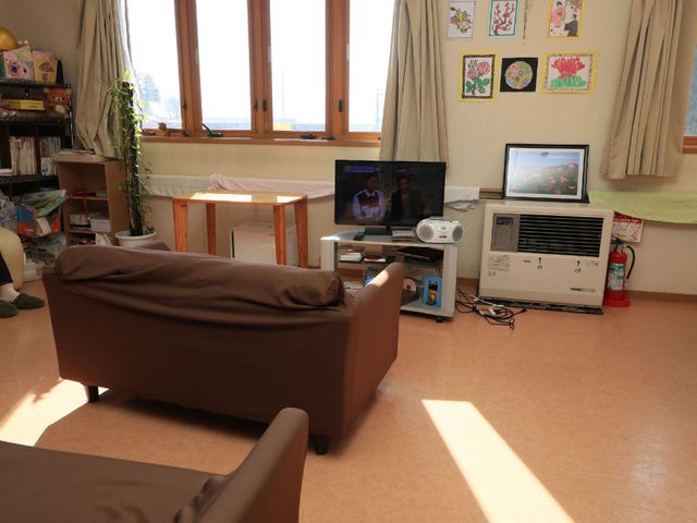 日差しが差し込むリビング