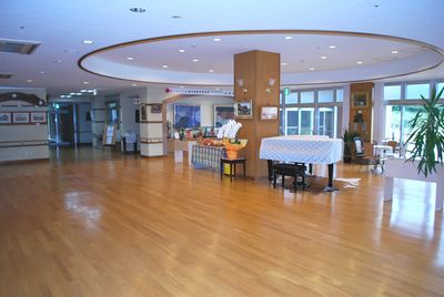 広々としたロビー