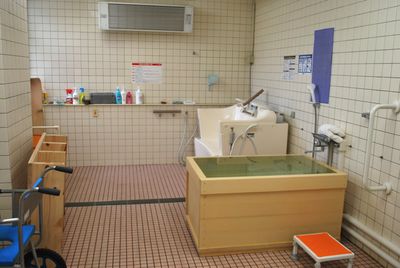 広々とした浴室