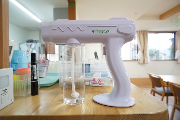 白色の医療用ハンドピース