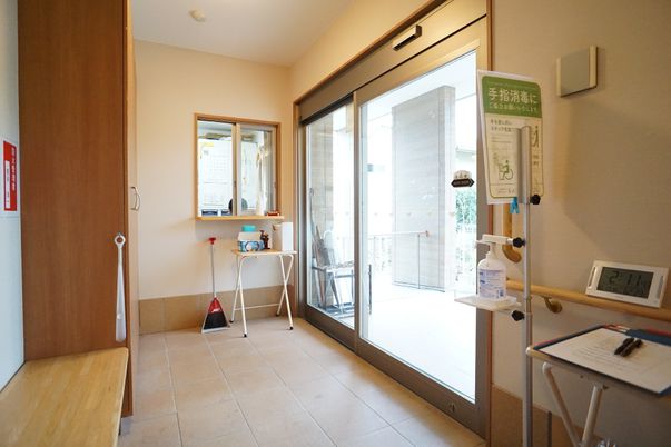 出入り口と通路の様子