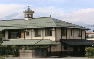 歴史を感じる建物の外観