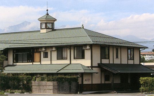 歴史を感じる建物の外観