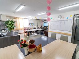 活気ある共有スペース