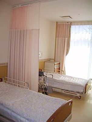 日差し差し込む居室