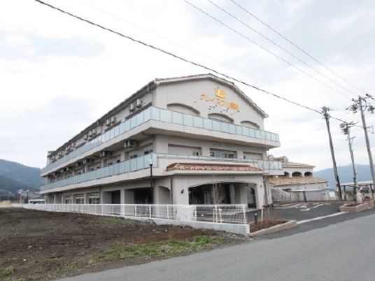 広々とした外観の建物