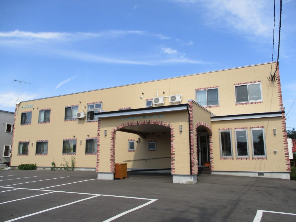 デイサービスセンター くろーばーの外観