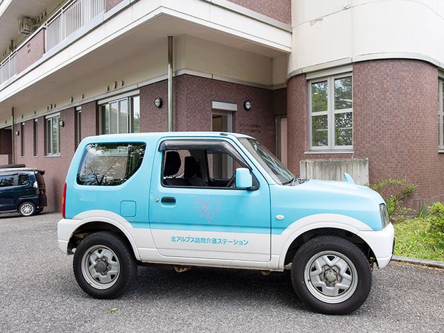 居室の優しい雰囲気 居室 ゆったりとした居室では、穏やかな時間が過ごせそうです。窓から自然光が差し込み、明るく開放感のある空間です。