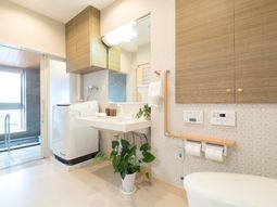 清潔感ある明るい洗面所