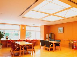 明るいダイニングスペース