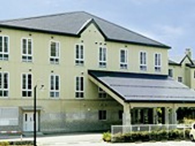 広々とした建物の外観 外観 広々とした外観は、快適な環境を提供する安心感があります。働く人にもやさしい設計です。