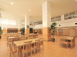 広々とした快適食堂