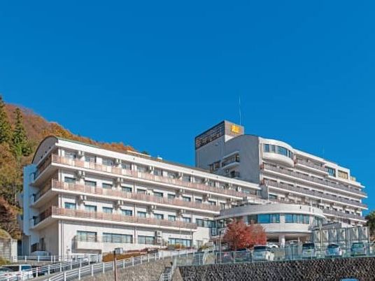 大規模な建物の外観  