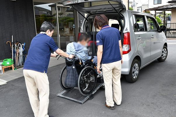 車椅子の乗降 - 外観  