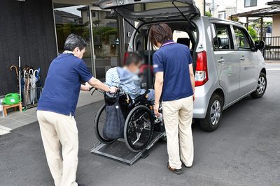 車椅子の乗降 - 外観